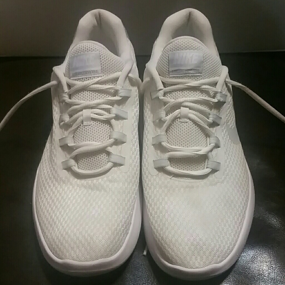 MEN'S WHITE NIKE LUNA CONVERGE TENNIS SZ.13